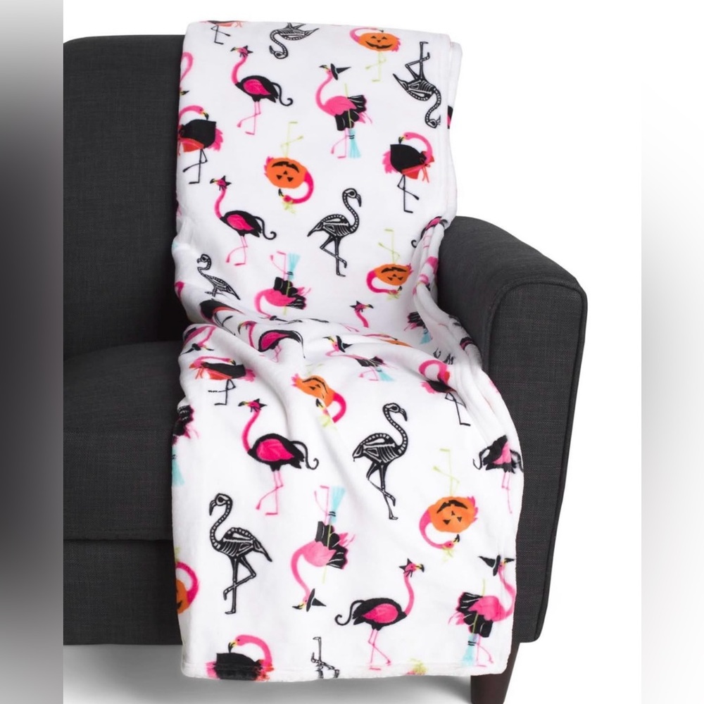 CUPCAKES & CASHMERE Halloween Flamingos Throw